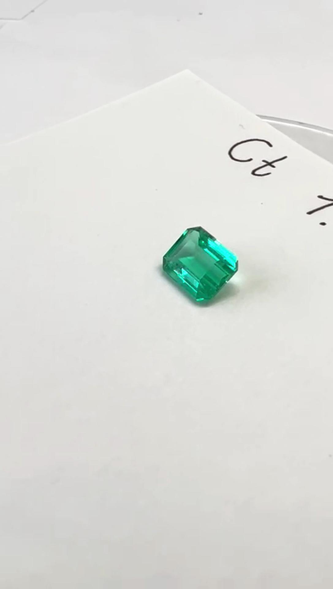 1.68ct Colombian  Emerald ( Exceptional) 