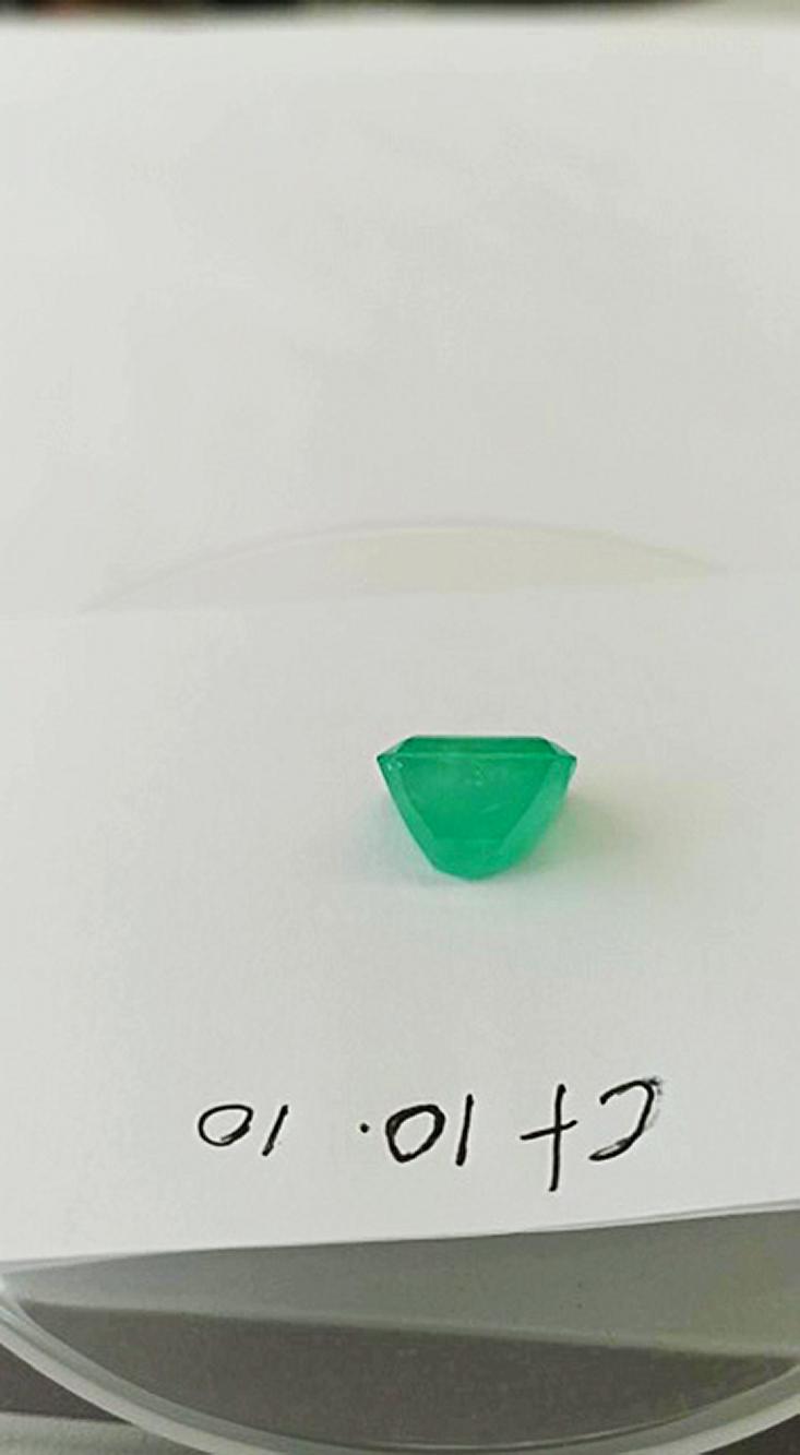 10.10ct Colombian Emerald