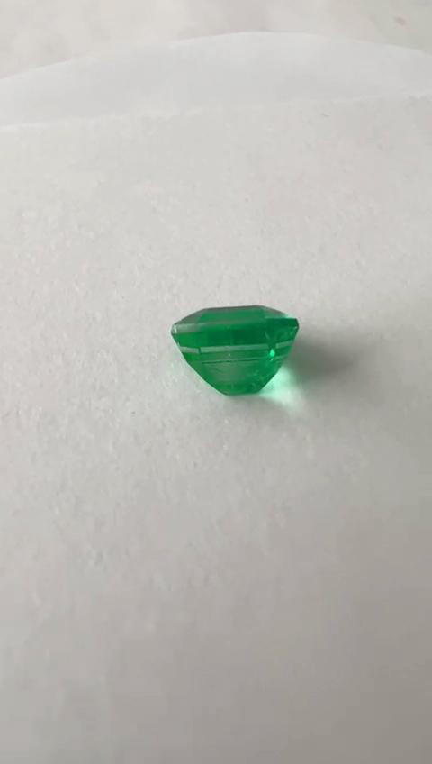 2.48 Ct. Colombian Emerald (Exceptional) 