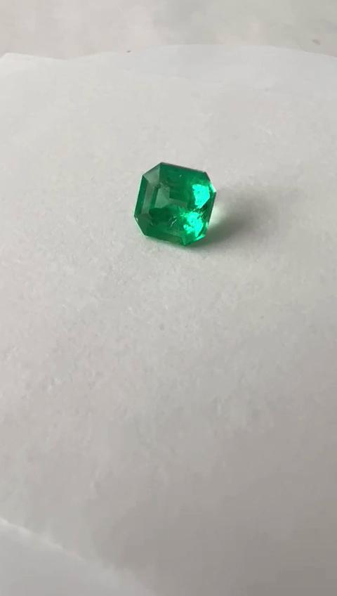 2.48 Ct. Colombian Emerald (Exceptional) 