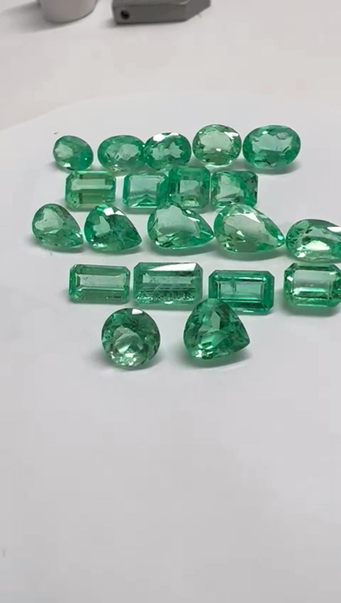 25 Ct. Colombian Emerald Lot 