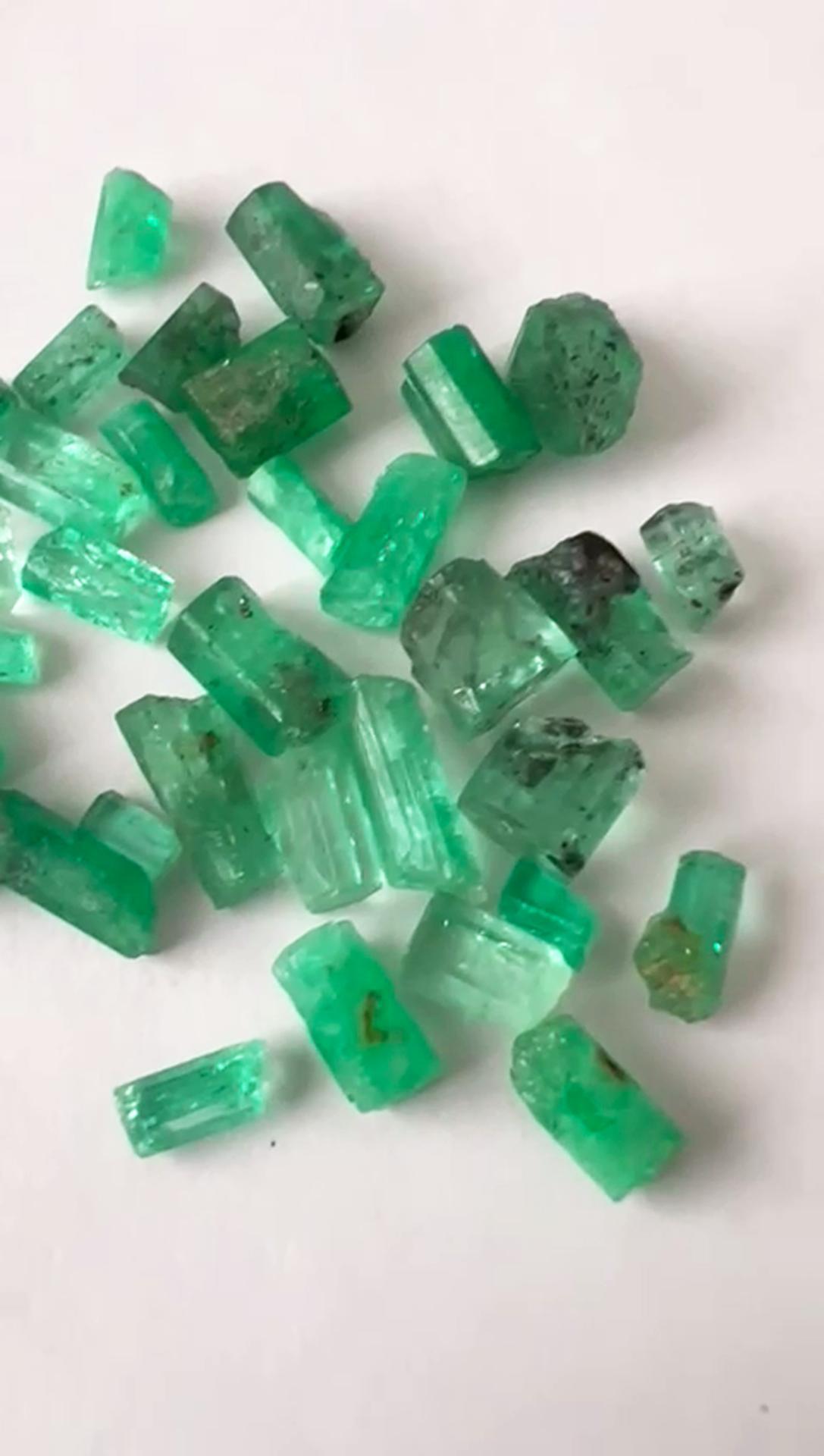 35 Ct. Rough Colombian Emerald Lot
