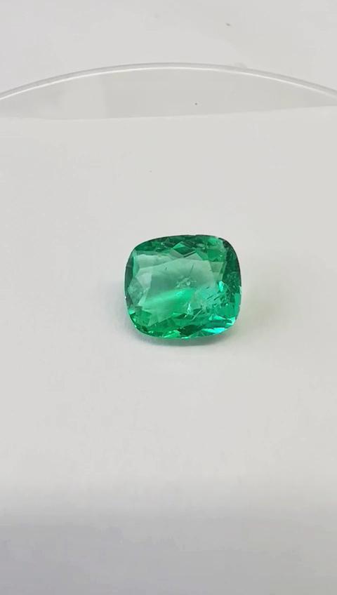 4.33 Ct. Colombian Emerald 