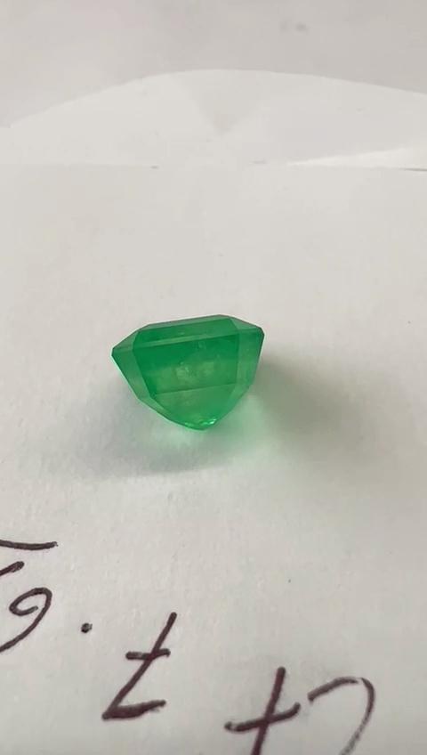 7.62 Ct. Colombian Emerald 