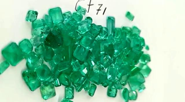 71 Ct.  Colombian Emerald Lot 