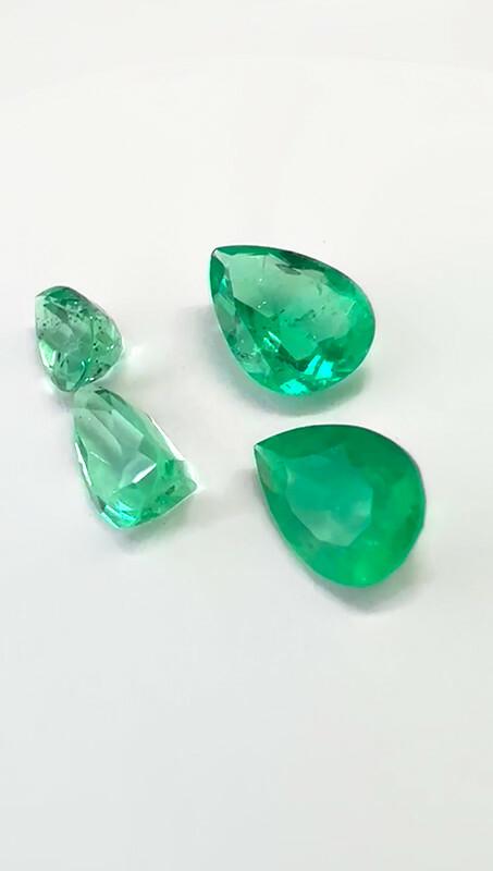 Colombian Emerald Set  (Teardrop Cut)