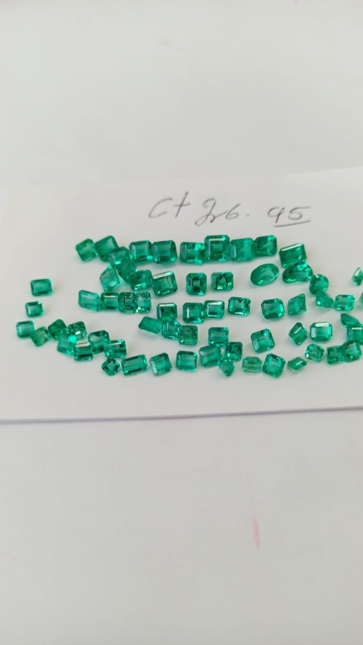 26.95 Ct. Colombian Emerald lot 