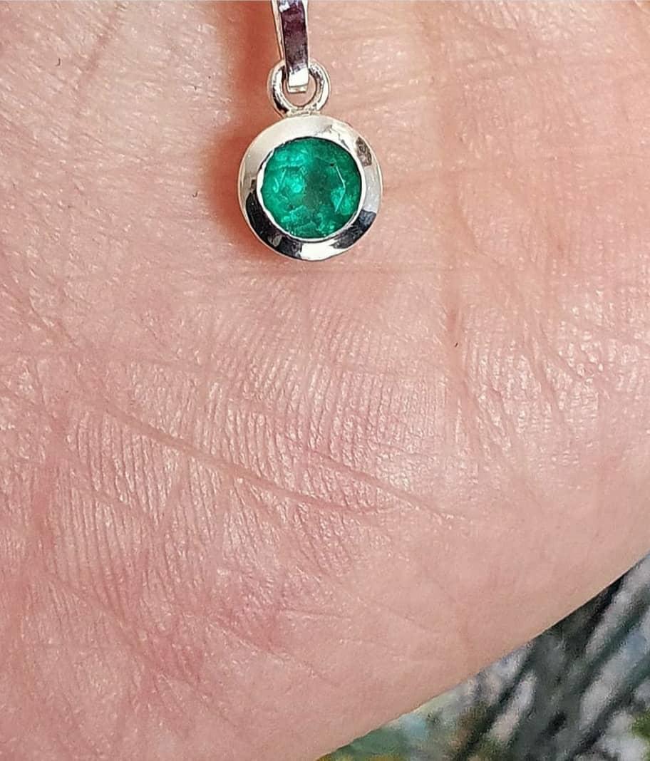 0.60ct Colombian Emerald Pendant 