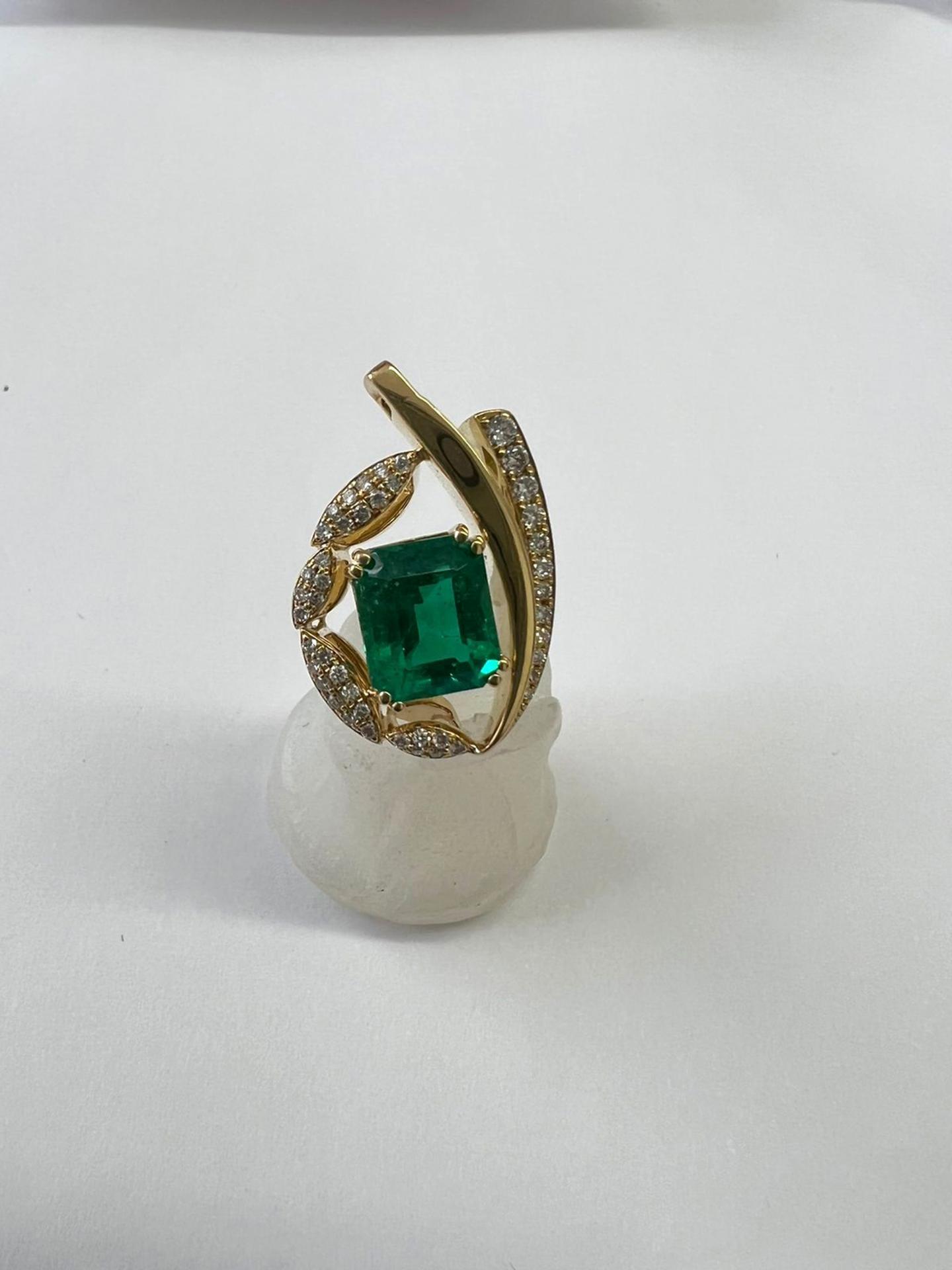 Colombian Emerald & Diamond Gold Pendant 