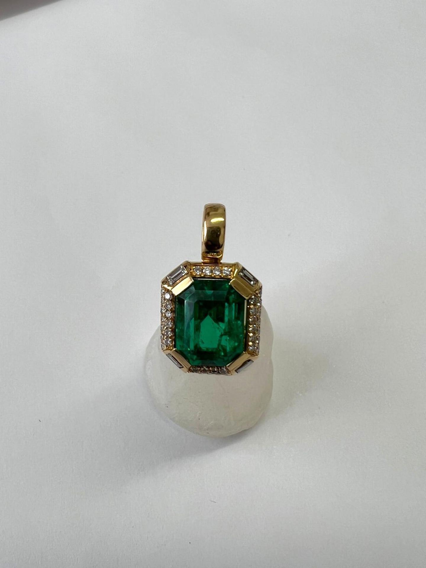 Colombian 3.99ct Emerald &  Diamond Pendant