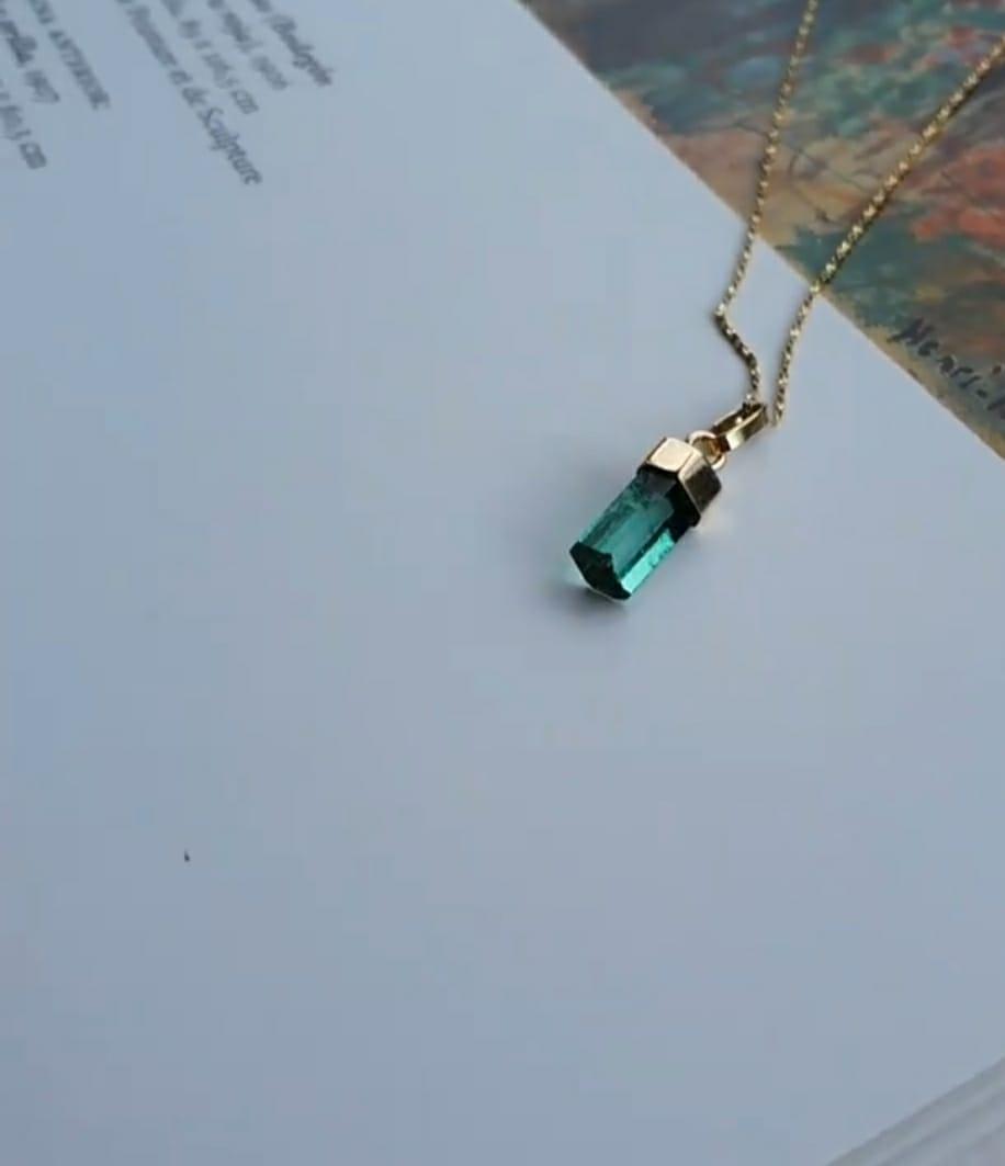 Emerald Pendant ( Canutillo ) 