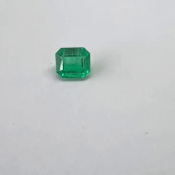 1.37 Ct. Colombian Emerald  (Exceptional) 