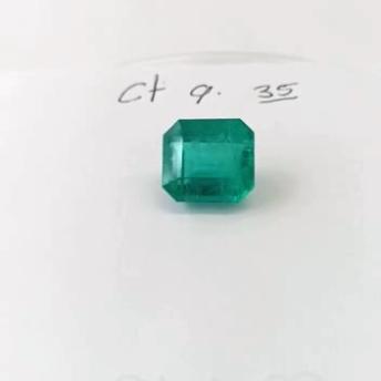 9.35 Ct. Colombian Emerald (Exceptional).