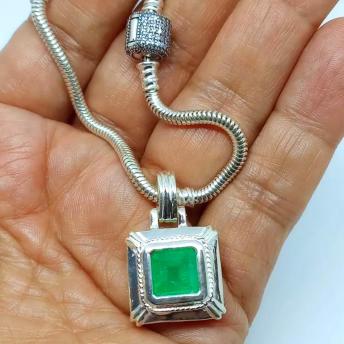 4.90ct Colombian Emerald Bracelet 