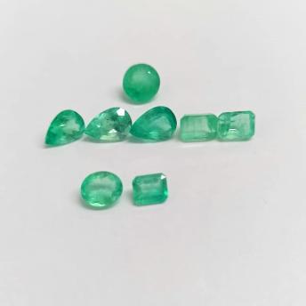 10.24  Colombian Emerald Lot (Economy)