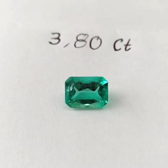 3.80ct Colombian Emerald ( Exceptional) 