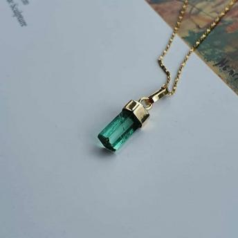 Emerald Pendant ( Canutillo ) 
