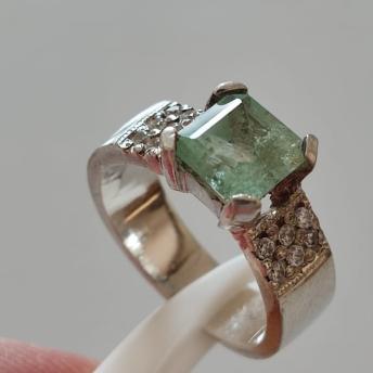 1.08 Ct. Colombian Emerald Ring 
