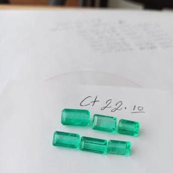 22.10 Ct. Colombian Emerald Lot