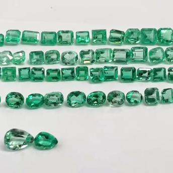 25.57 Ct. Colombian Emerald Lot 