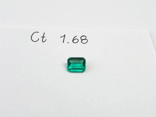 1.68ct Colombian  Emerald ( Exceptional) 