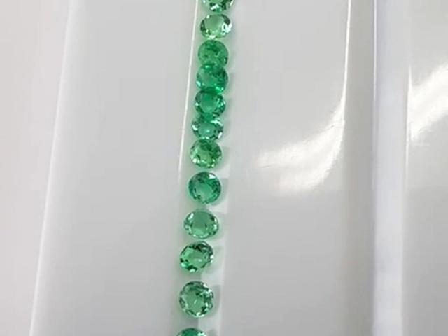 2.5mm Colombian Emerald Lot 