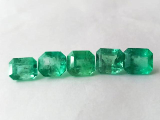 21.30 Ct. Colombian Emerald Lot 