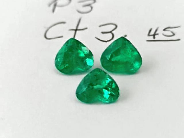 3.45 ct Colombian Emerald Set ( Heart  Cut )