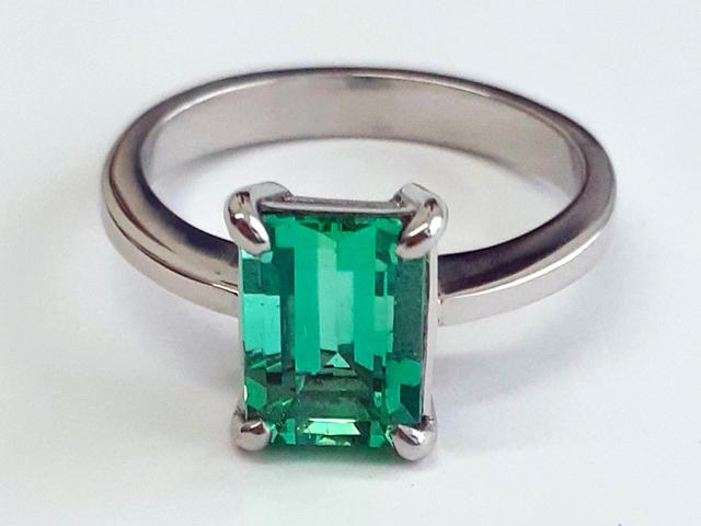 Colombian Emerald Ring