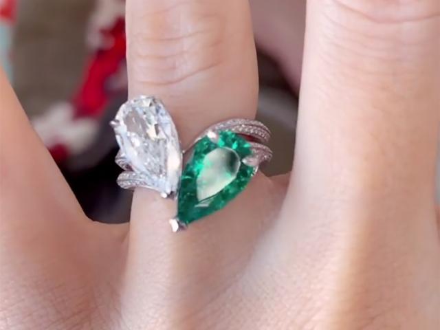 Megan Fox Replica Ring With Colombian Emerald & Zircon 