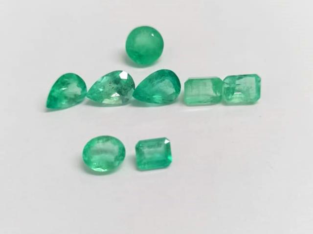 10.24  Colombian Emerald Lot (Economy)