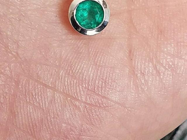 0.60ct Colombian Emerald Pendant 