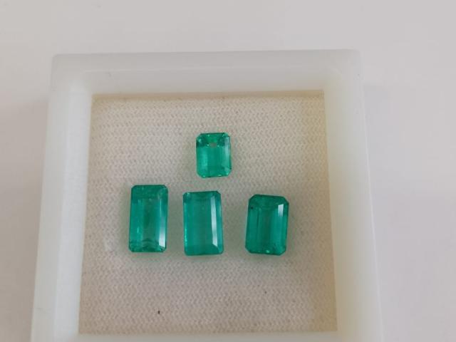 6.98 Ct. Original Colombian Emerald Set (Exceptional , Investment Grade)