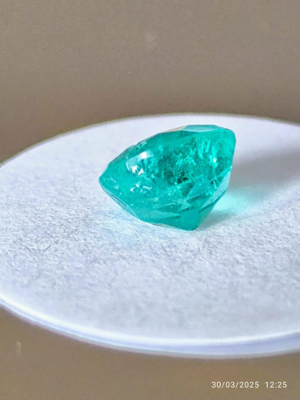 0.73 Ct. Colombian  emerald ( Round) 