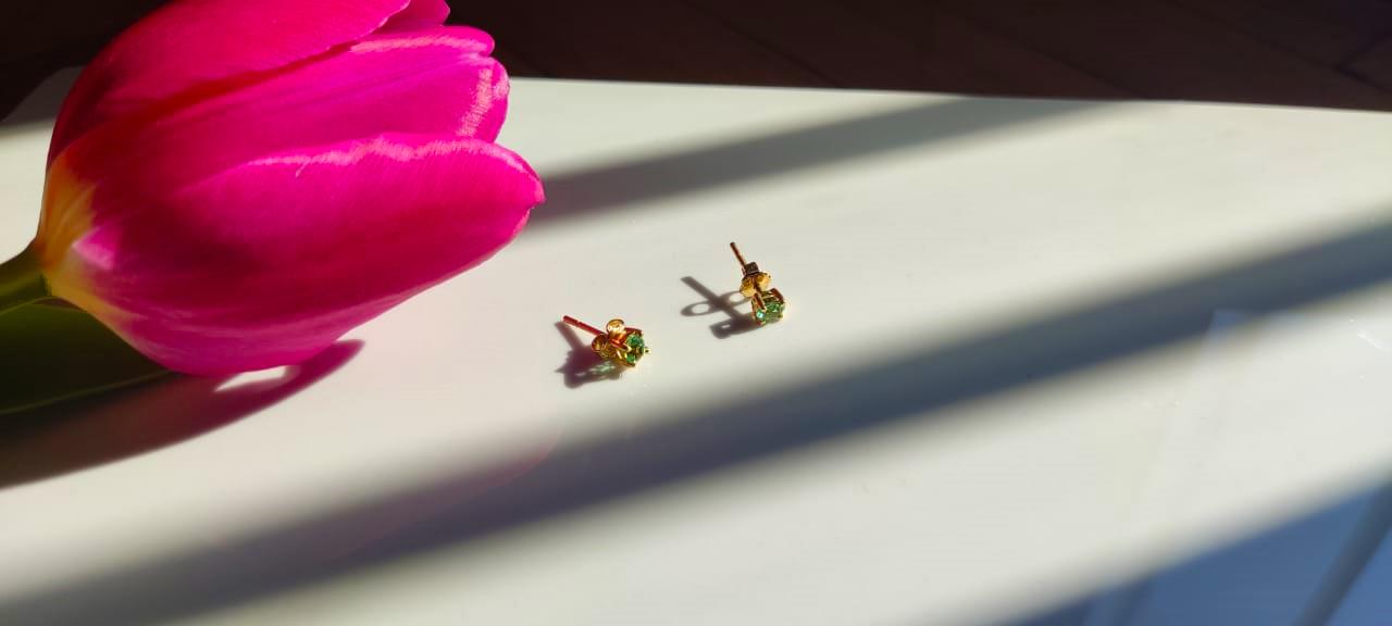 Gold Earrings with Colombian Emerald